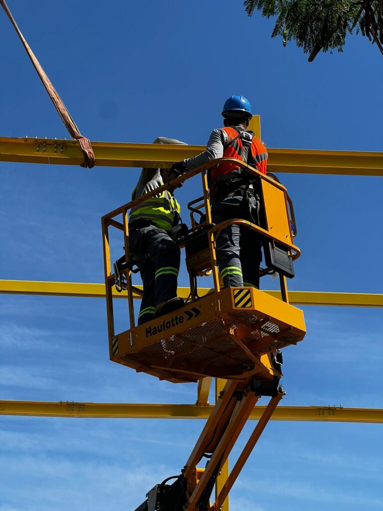 Profissionais de trabalho em altura