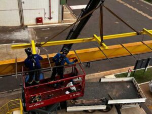 Linha-de-Vida-Rígida-para-Caminhões---Trilhos-4