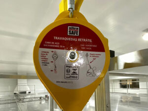 Linha-de-Vida-Vertical-para-Escada-tipo-Marinheiro---Com-Trava-Quedas​01