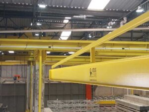 Linha-de-Vida-para-Caminhões---Braço-Giratório2